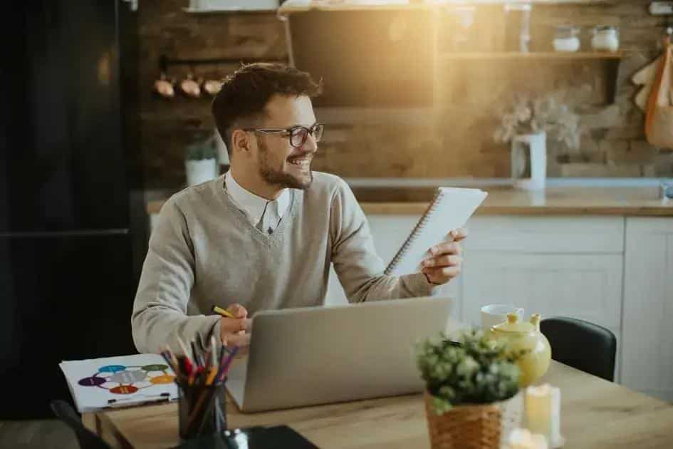 Diferença entre empresa individual e empresa de sociedade anônima.